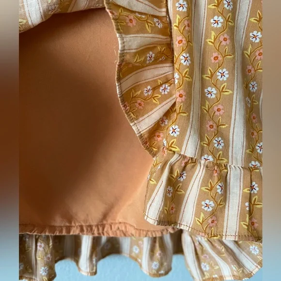 Urban Outfitters Prairie Ruffle Shorts  Boho Floral/Stripe Mix Print Size S EUC - Picture 8 of 8